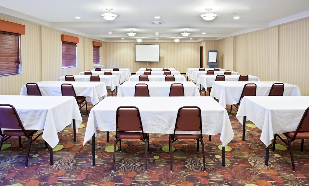 holiday inn express portland south lake oswego by ihg
