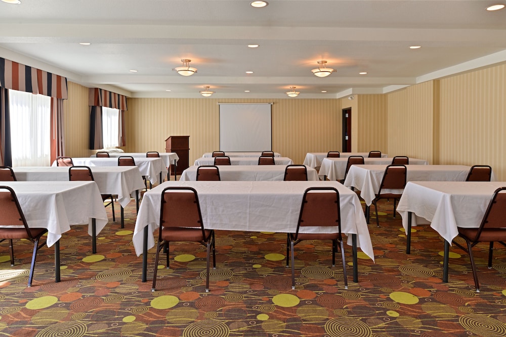 holiday inn express portland south lake oswego by ihg