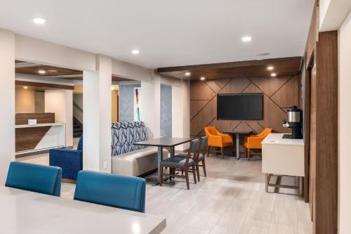 holiday inn express portland south lake oswego by ihg