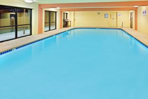 holiday inn express portland south lake oswego by ihg