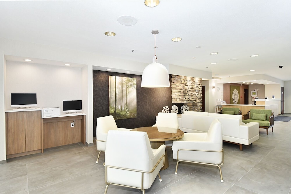 fairfield inn and suites by marriott portland airport