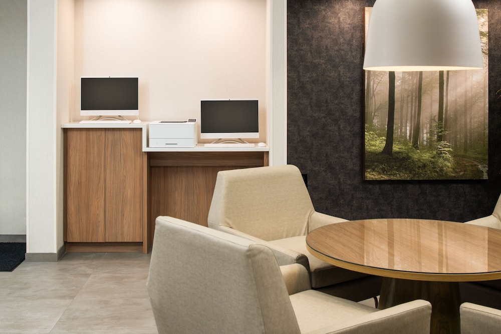 fairfield inn and suites by marriott portland airport