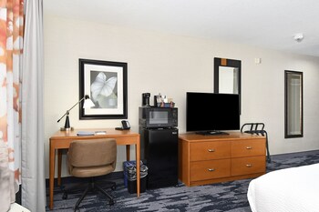 fairfield inn and suites by marriott portland airport