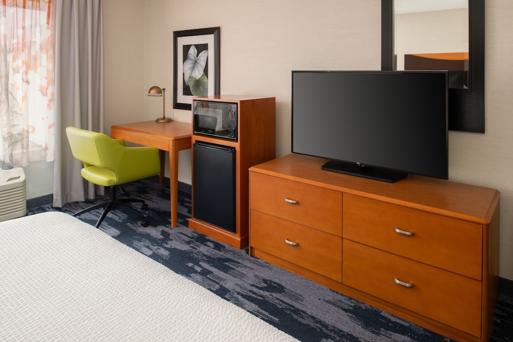fairfield inn and suites by marriott portland airport