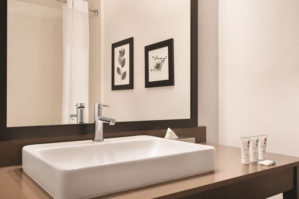 country inn and suites by radisson savannah midtown ga