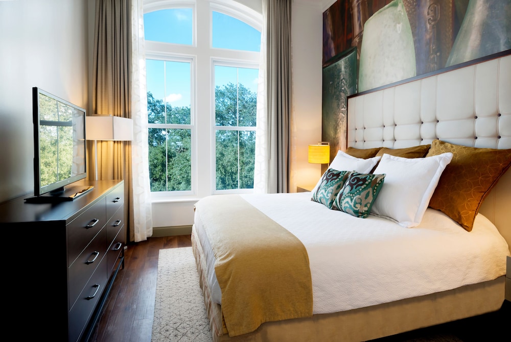 hotel indigo savannah historic district by ihg