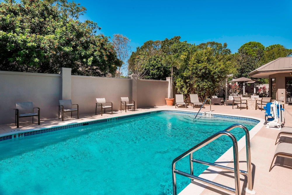 Courtyard By Marriott Sarasota Bradenton Airport,Sarasota>>Desoto Lakes,3 star