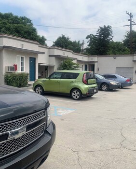 Vance Motel,,0 star