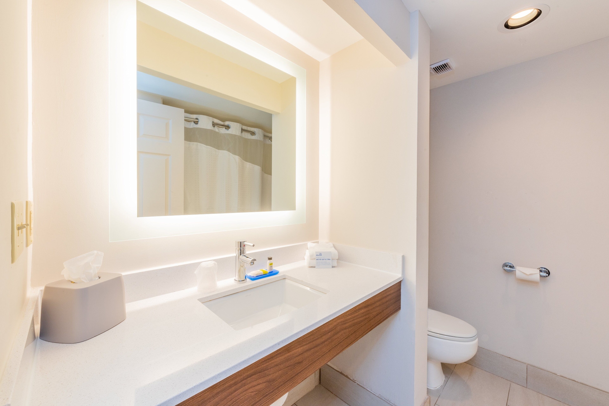 holiday inn express and suites bradenton west by ihg