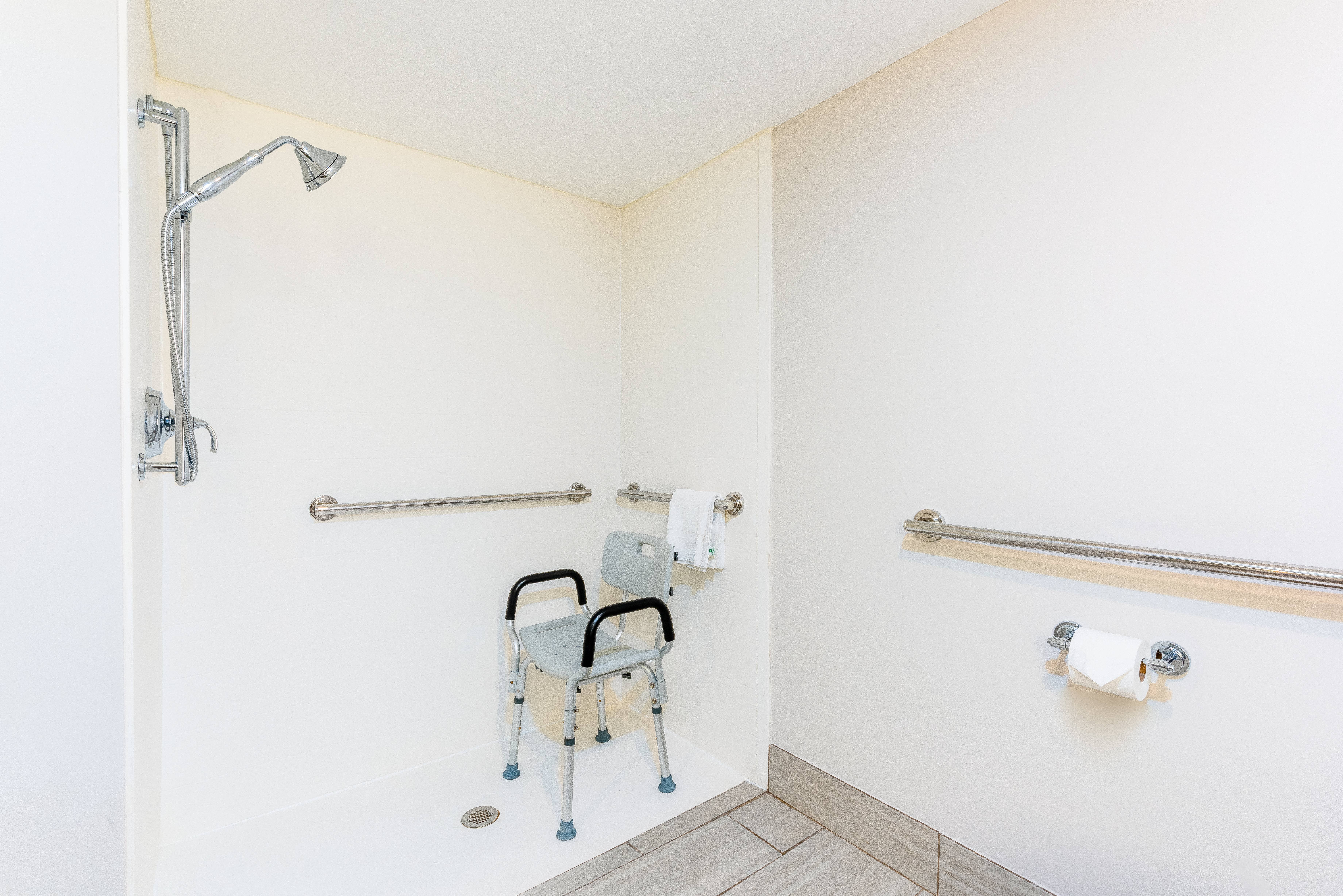 holiday inn express and suites bradenton west by ihg