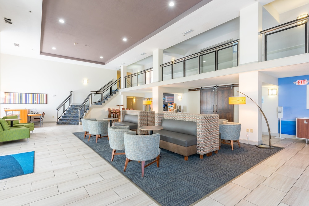 holiday inn express and suites bradenton west by ihg