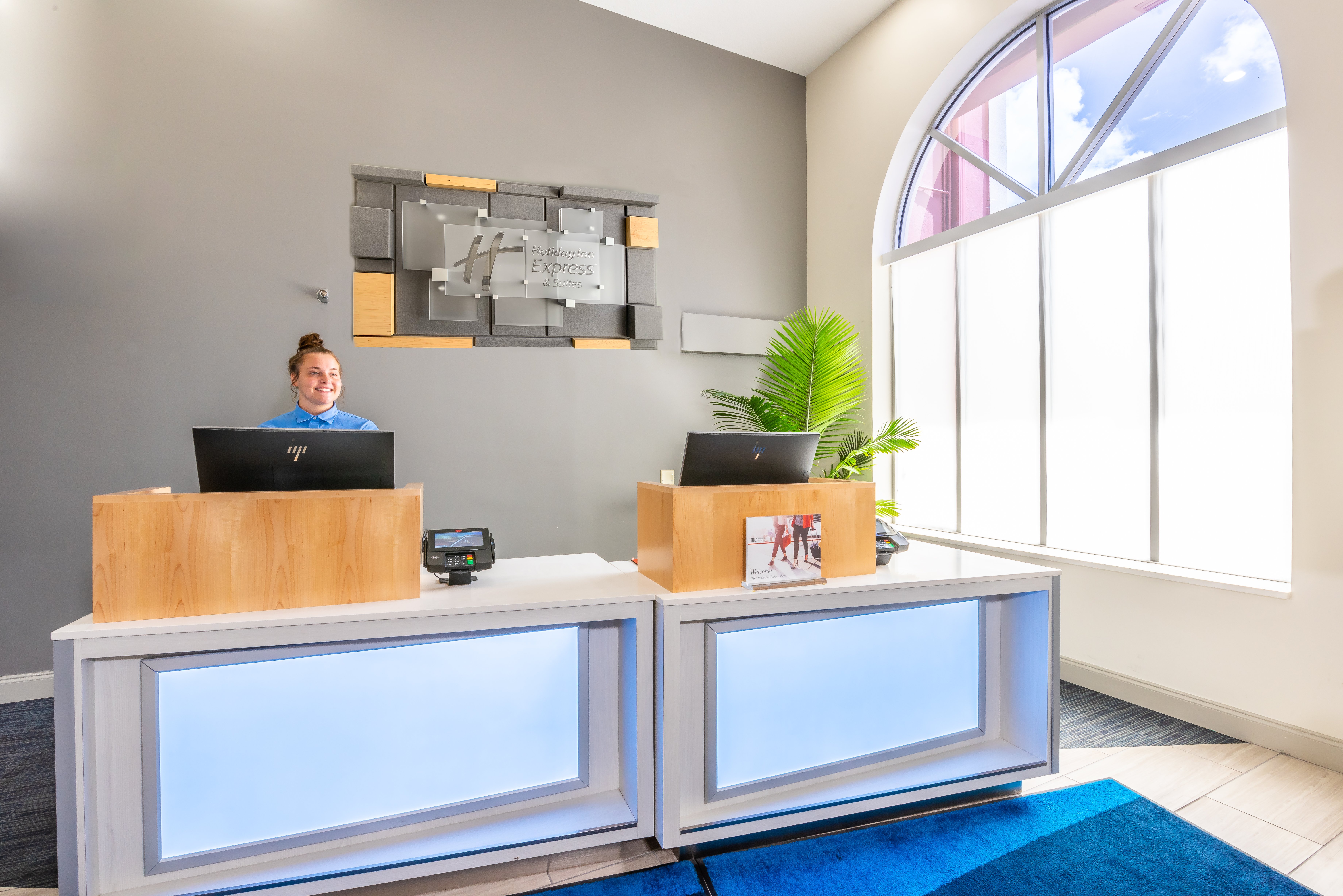 holiday inn express and suites bradenton west by ihg