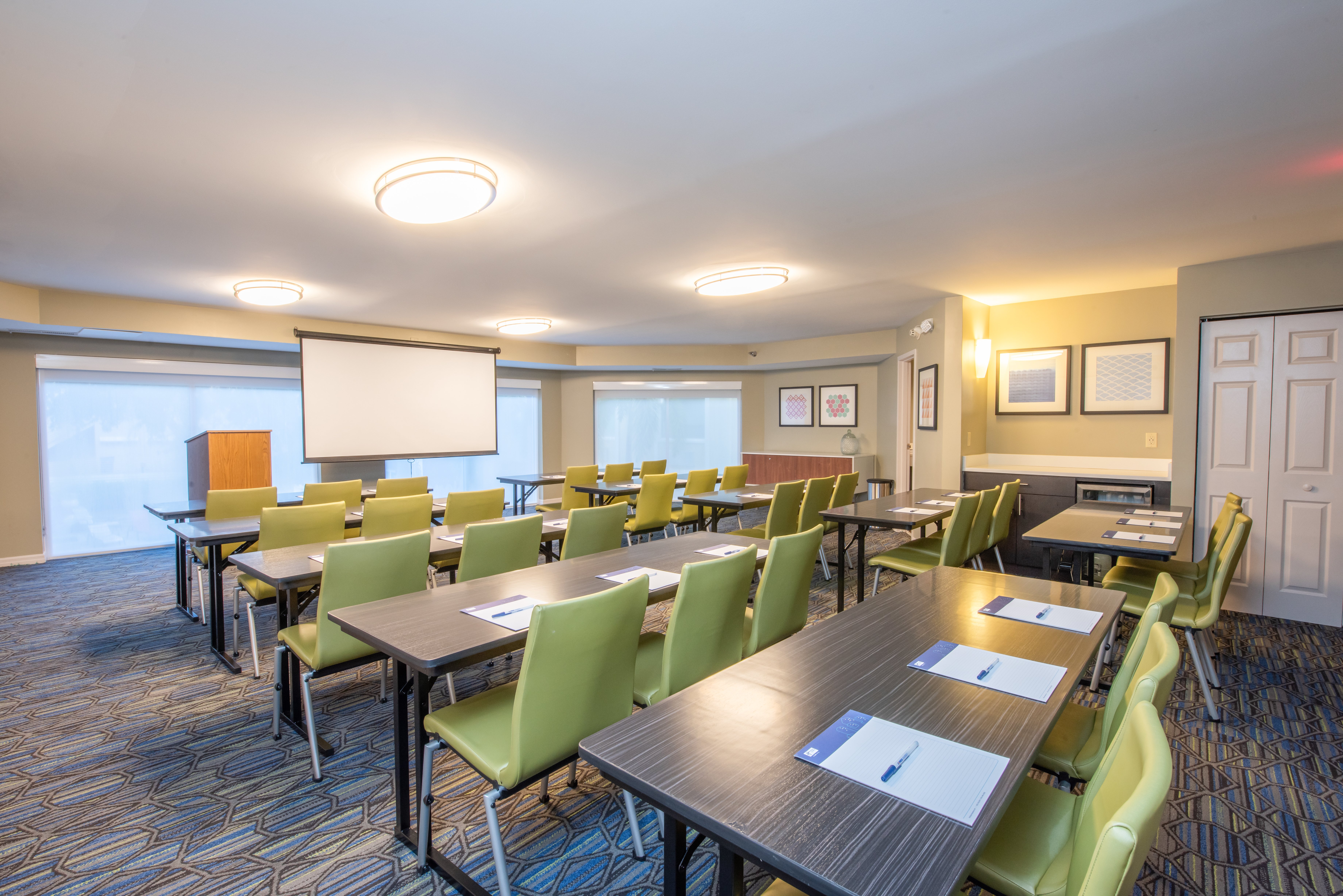 holiday inn express and suites bradenton west by ihg
