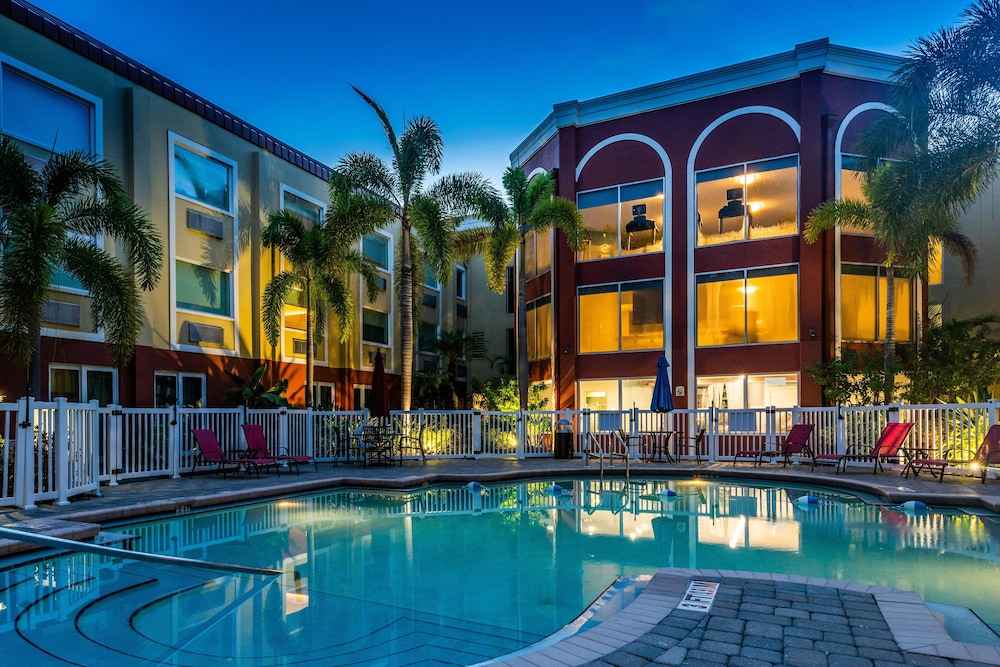 holiday inn express and suites bradenton west by ihg