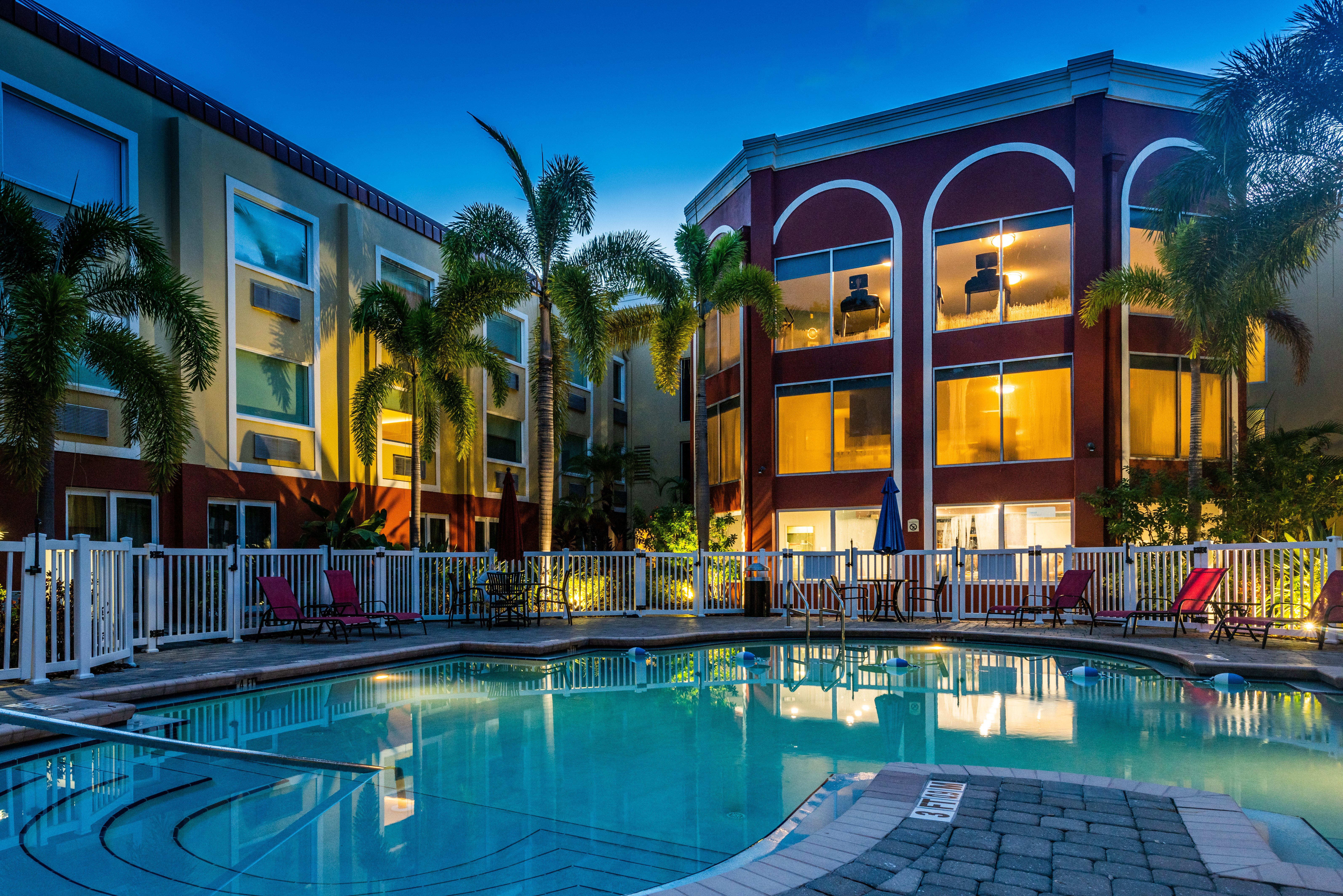 holiday inn express and suites bradenton west by ihg