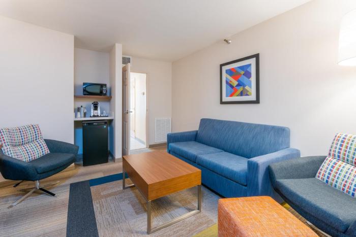 holiday inn express and suites bradenton west by ihg