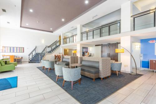 holiday inn express and suites bradenton west by ihg
