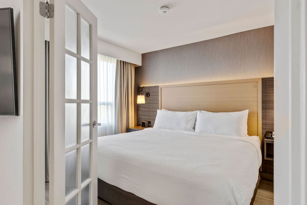 holiday inn hotel and suites ottawa kanata by ihg