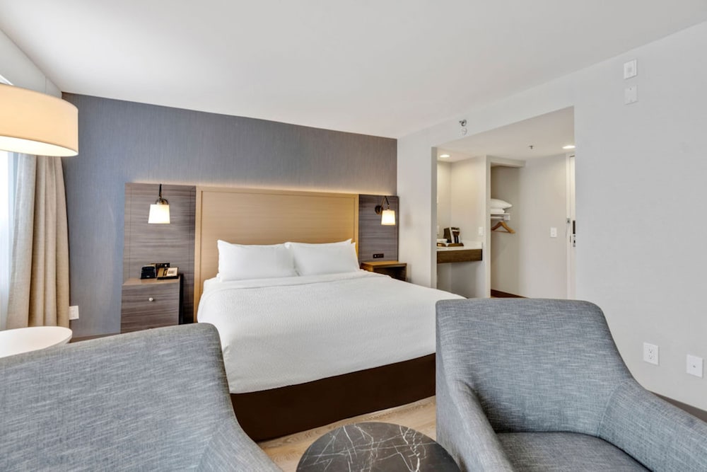 holiday inn hotel and suites ottawa kanata by ihg