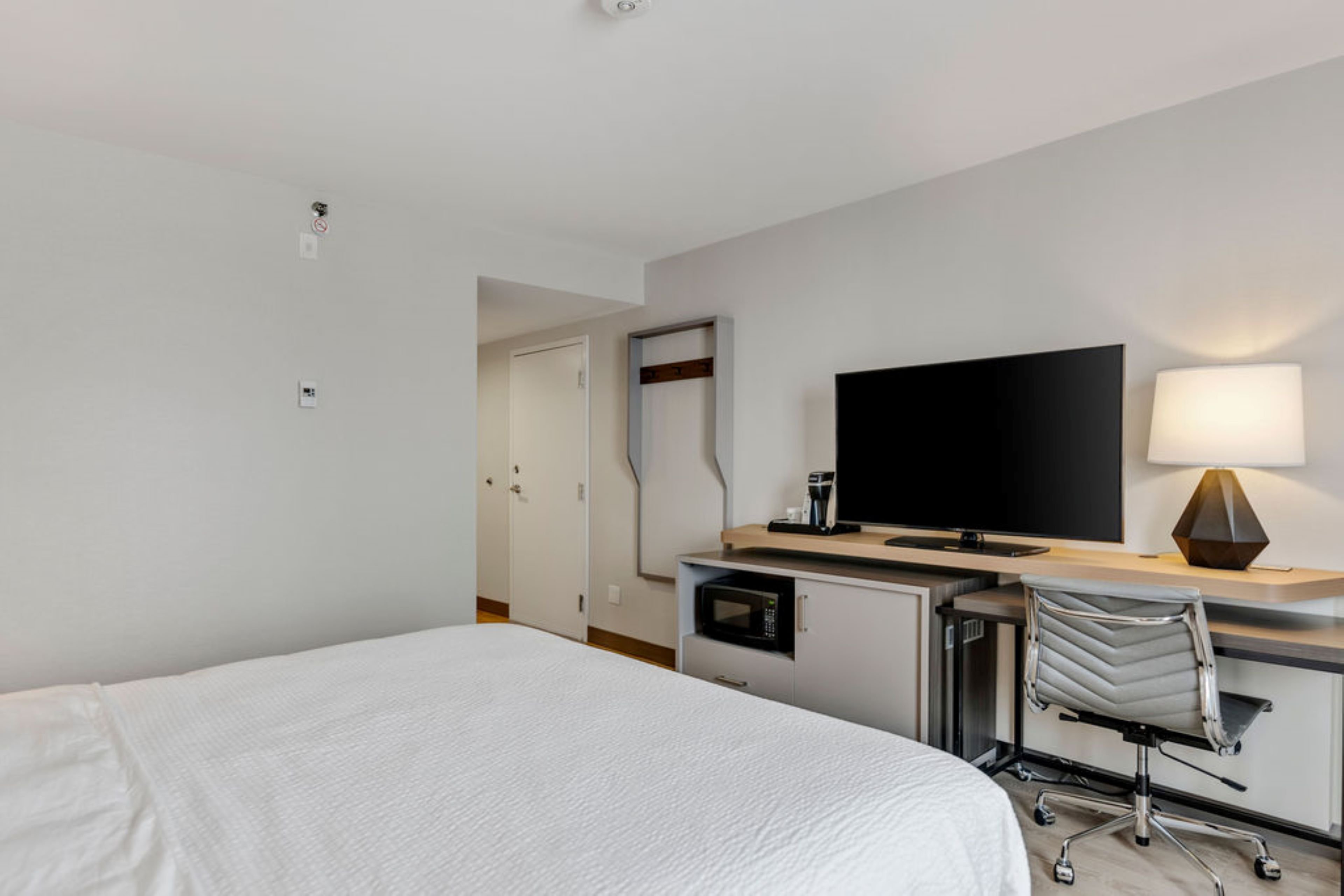 holiday inn hotel and suites ottawa kanata by ihg