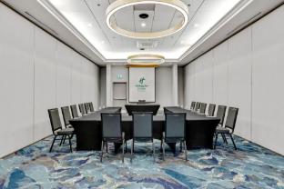 holiday inn hotel and suites ottawa kanata by ihg