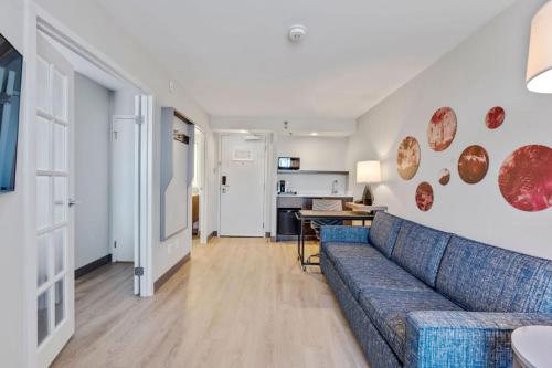 holiday inn hotel and suites ottawa kanata by ihg