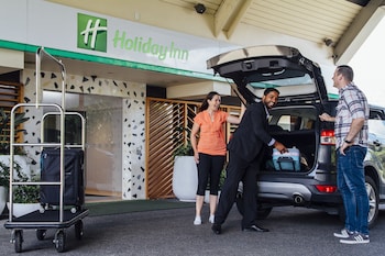 holiday inn auckland airport by ihg
