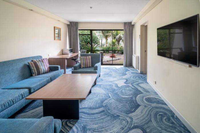 holiday inn auckland airport by ihg