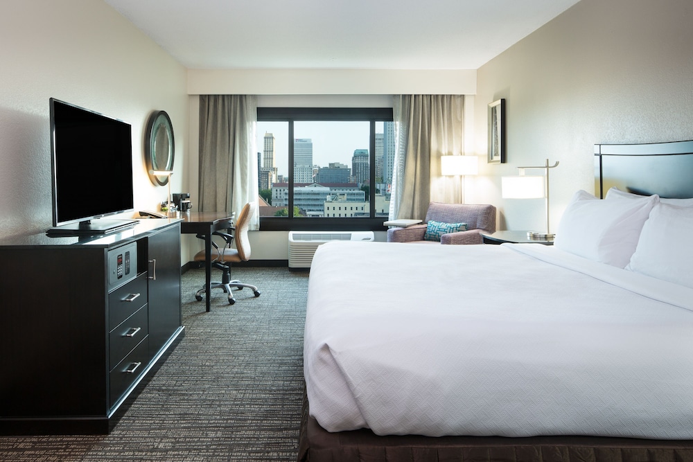 crowne plaza memphis downtown hotel by ihg