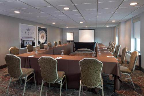 crowne plaza memphis downtown hotel by ihg