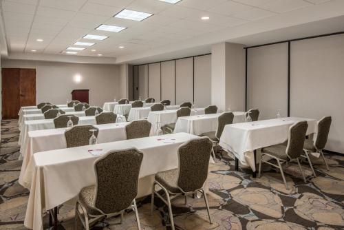 crowne plaza memphis downtown hotel by ihg