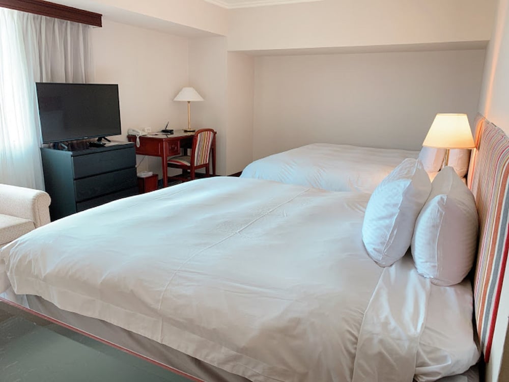 howard plaza hotel kaohsiung