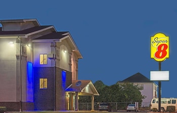 Super 8 By Wyndham New Castle,New Castle>>Delaware,2 star
