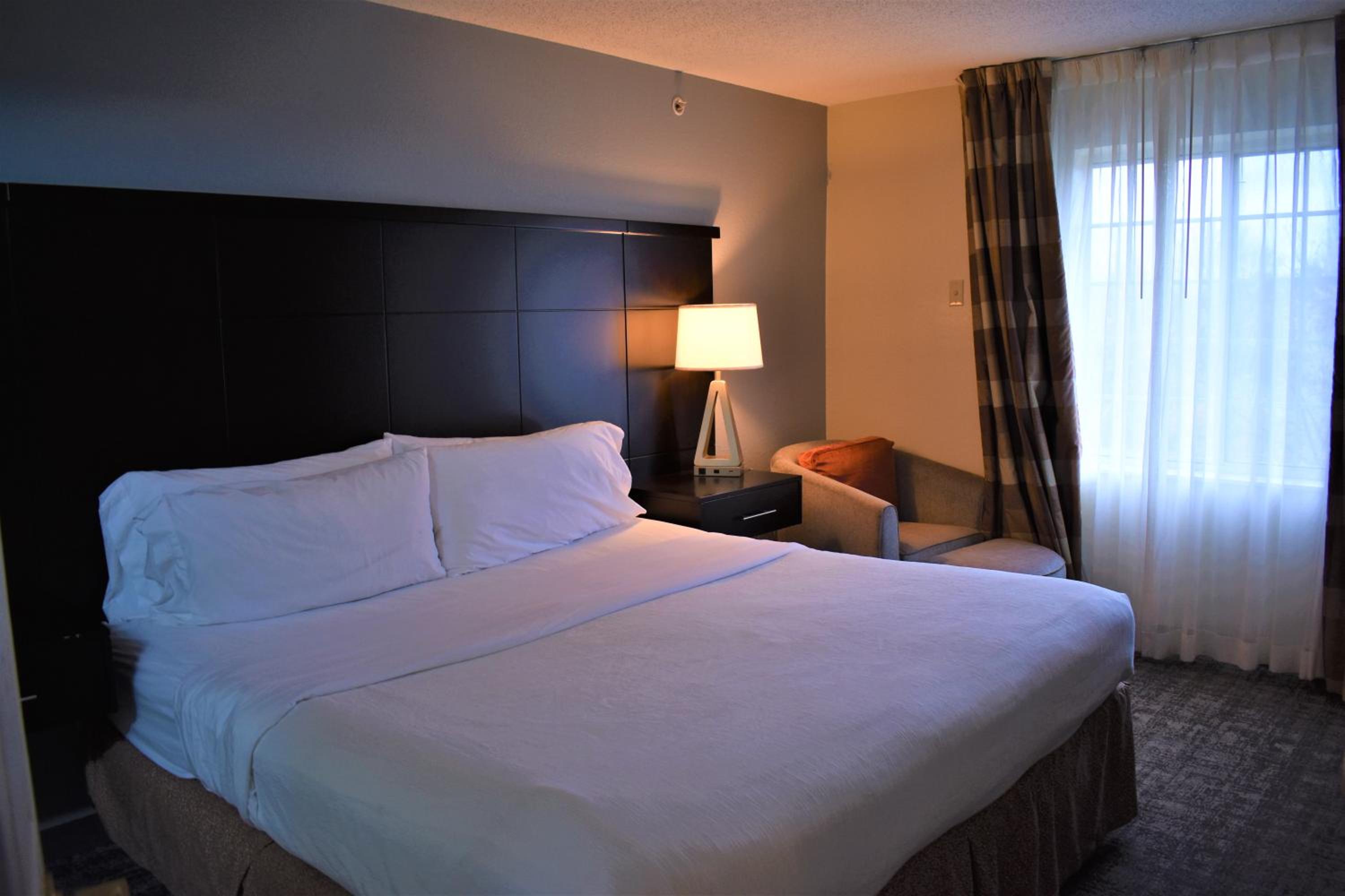 staybridge suites cranbury by ihg