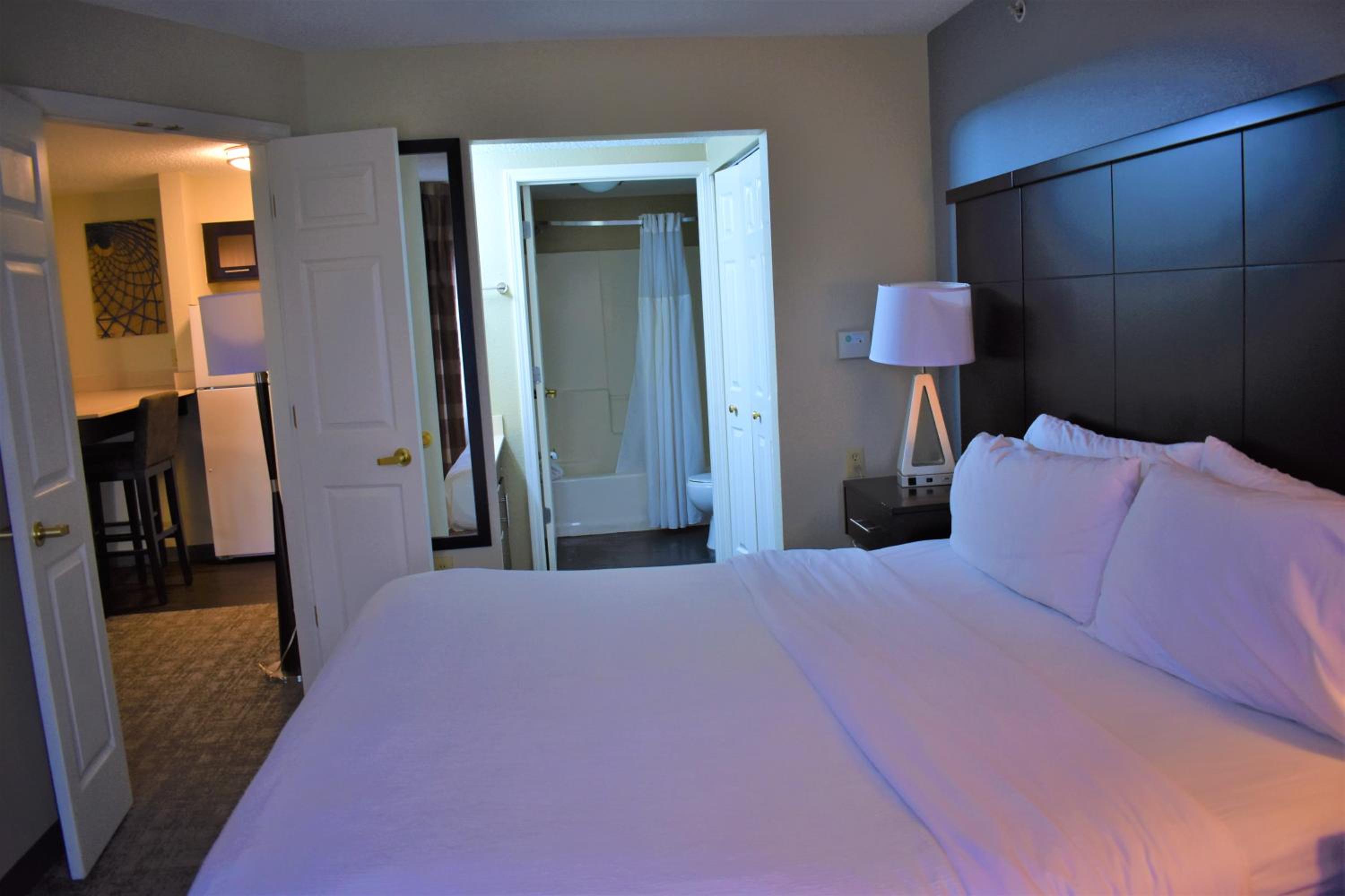 staybridge suites cranbury by ihg