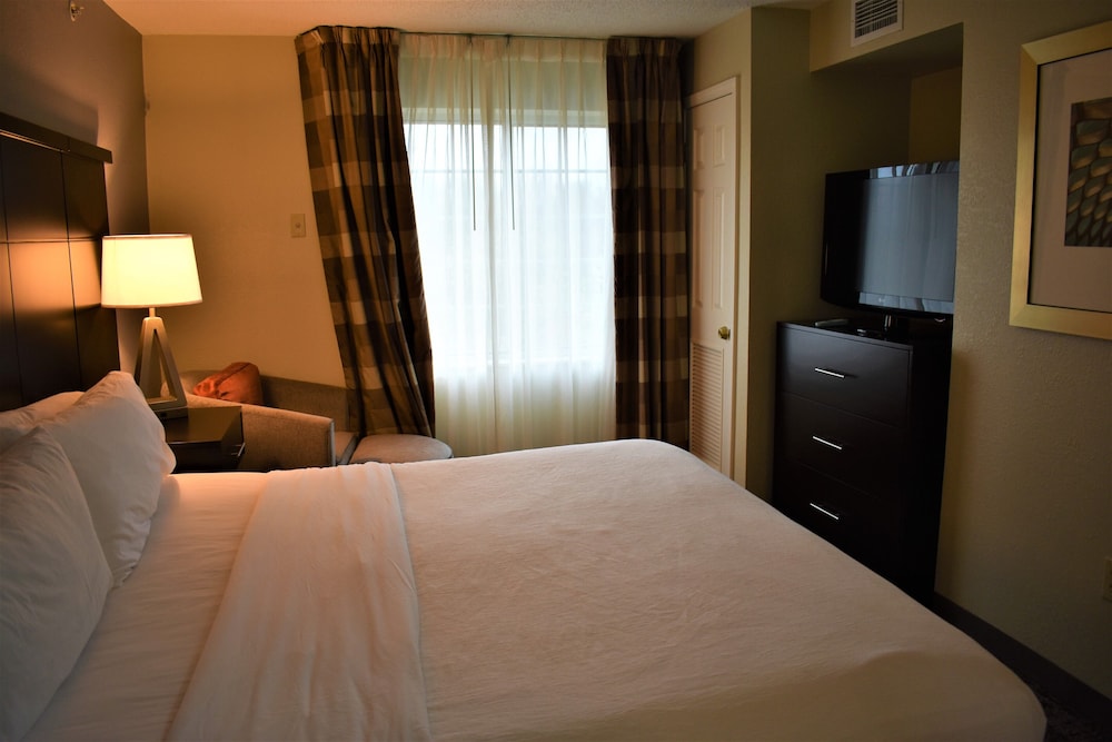 staybridge suites cranbury by ihg