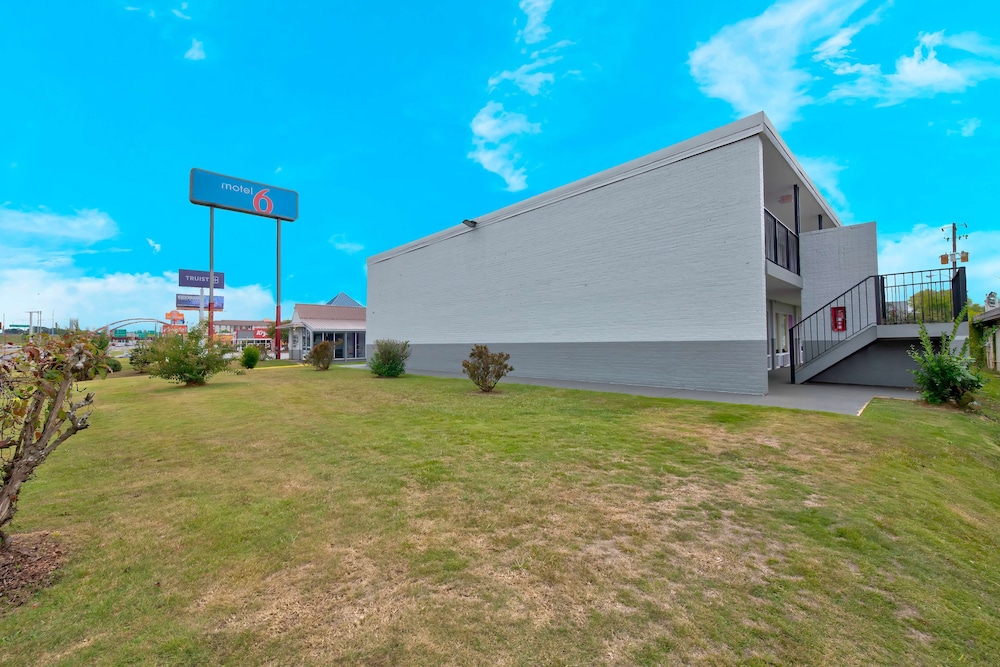 motel 6 tuscaloosa al
