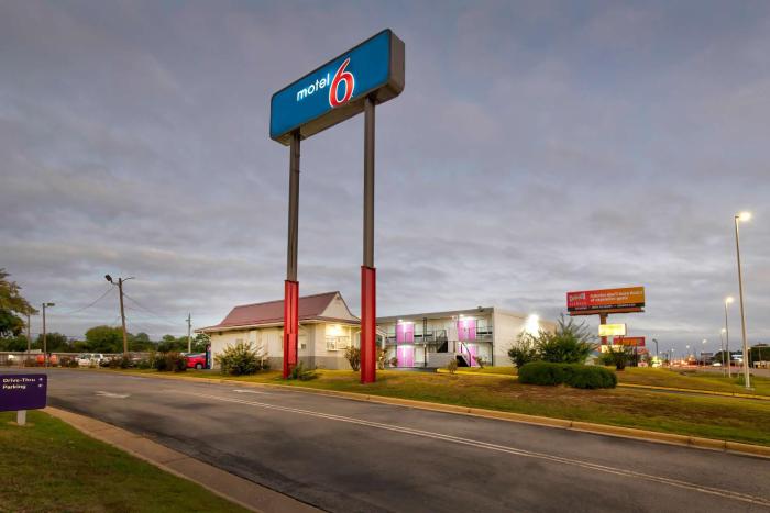 motel 6 tuscaloosa al