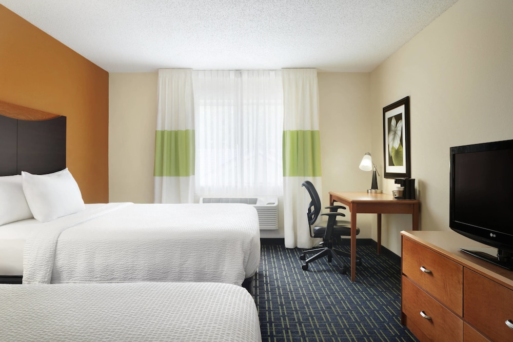 fairfield inn and suites by marriott champaign