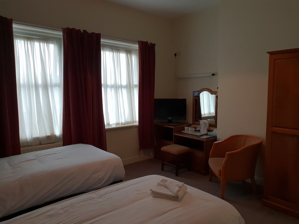 county hotel