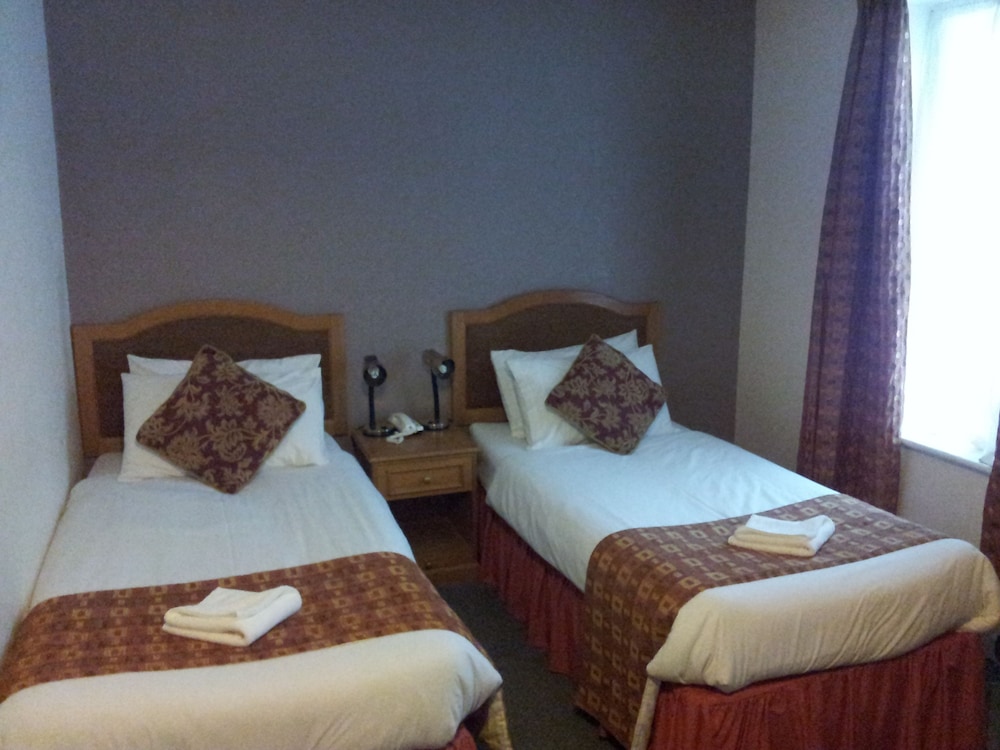 county hotel
