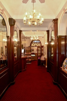 county hotel