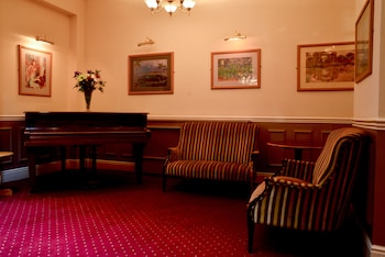 county hotel