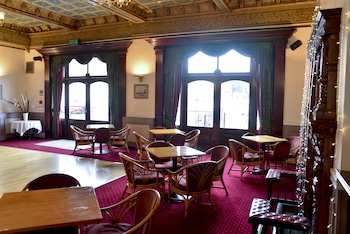 county hotel