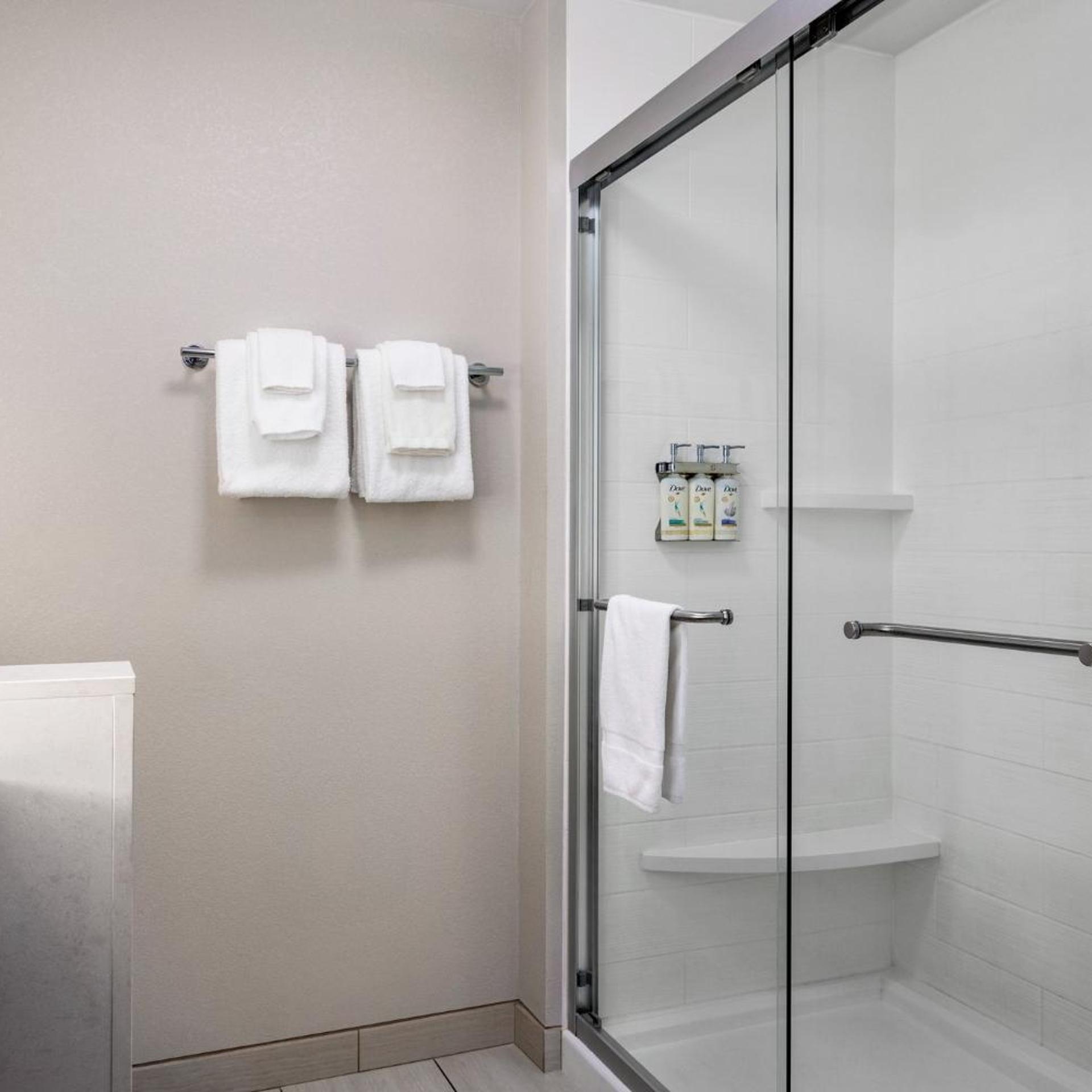 holiday inn express and suites hagerstown by ihg