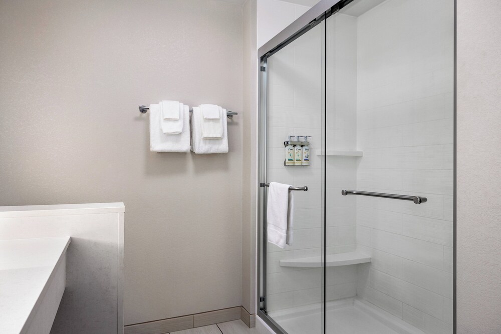 holiday inn express and suites hagerstown by ihg
