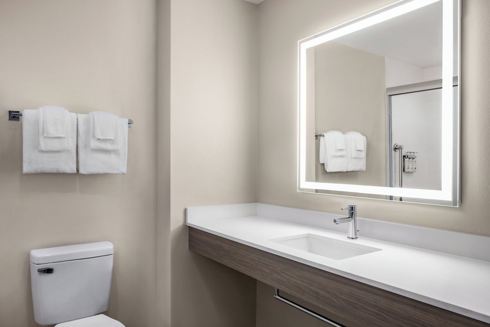 holiday inn express and suites hagerstown by ihg