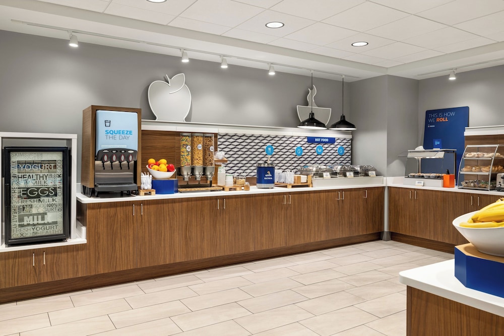 holiday inn express and suites hagerstown by ihg