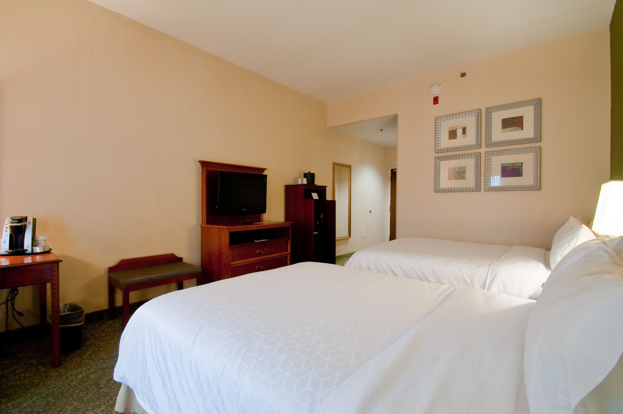 holiday inn express and suites hagerstown by ihg