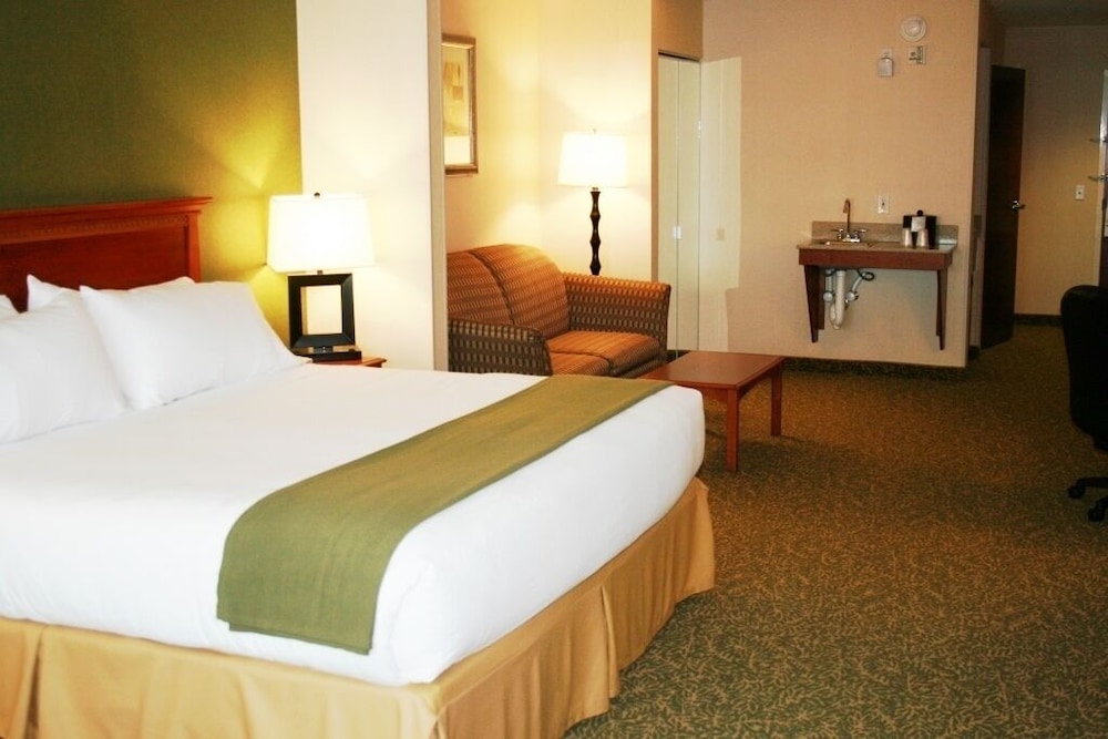 holiday inn express and suites hagerstown by ihg